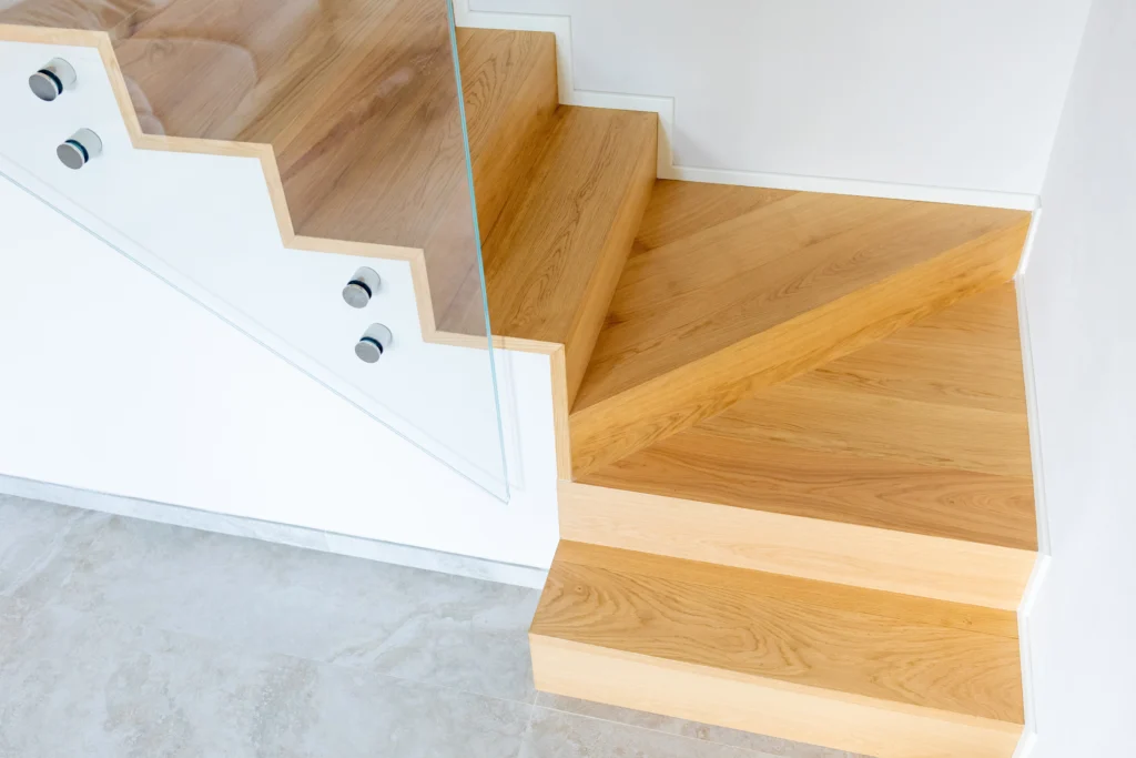 Rivestimento scale a Rimini e Romagna &ndash; San Marino Parquet